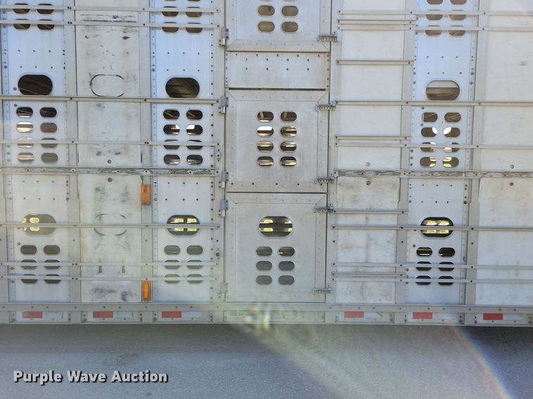 image for item DK5225 2004 Wilson PSDCL-411P  livestock trailer