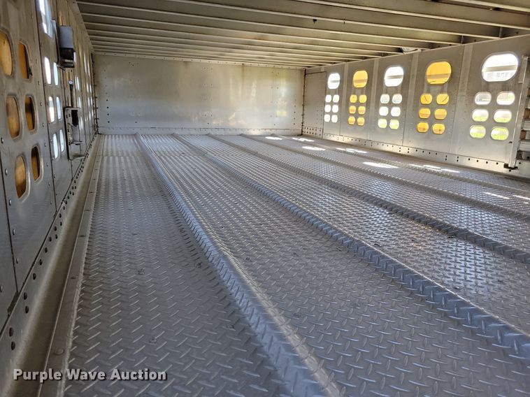 image for item DK5225 2004 Wilson PSDCL-411P  livestock trailer