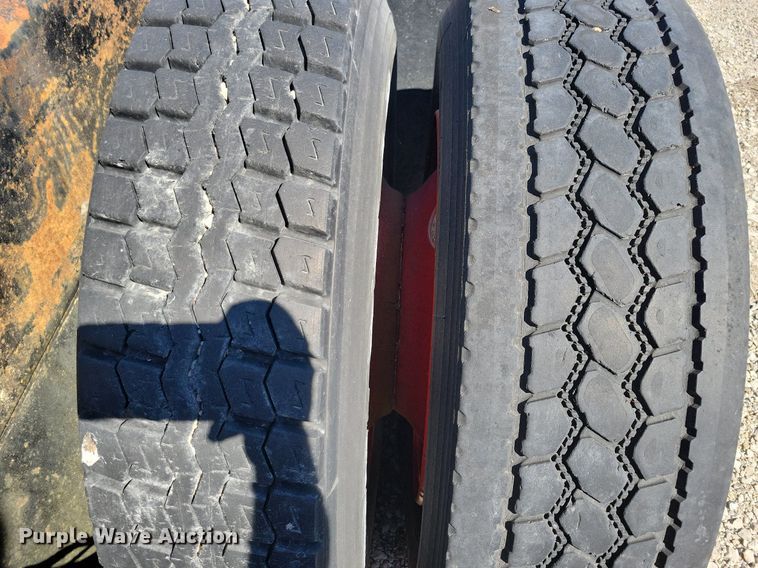 image for item DK5226 1979 Ottawa Commando 30  yard truck