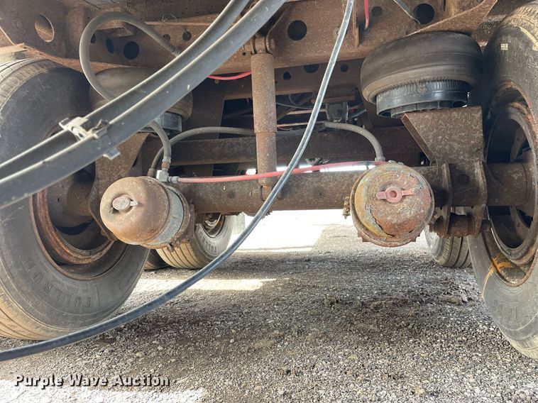 image for item DL3765 2005 Wabash  dry van trailer