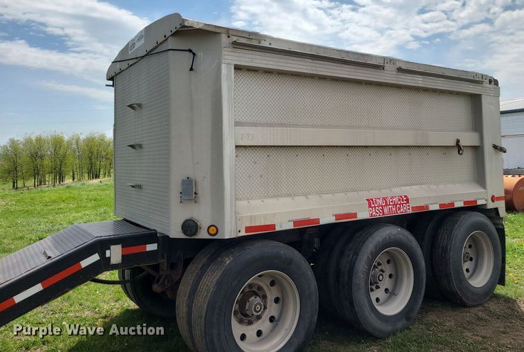 image for item DM4866 1994 Corn Husker  end dump pup trailer