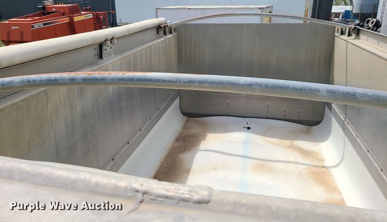 image for item DM4866 1994 Corn Husker  end dump pup trailer