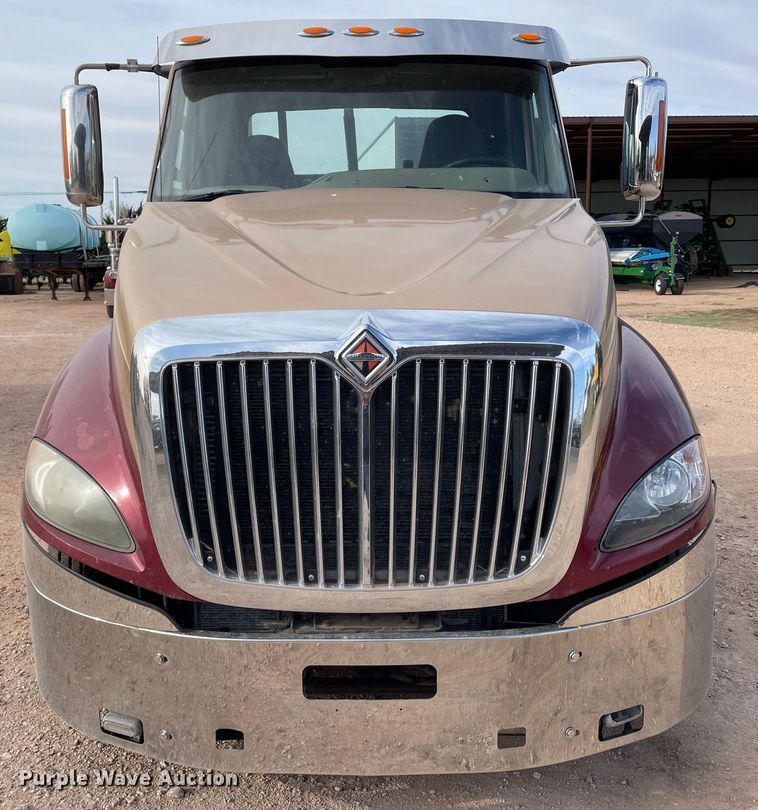 image for item DN4587 2011 International ProStar Plus 122  semi truck
