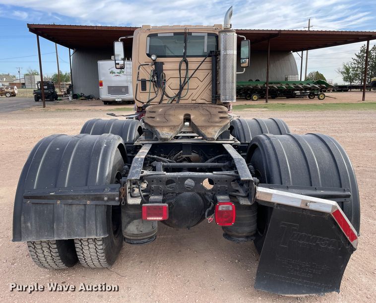 image for item DN4587 2011 International ProStar Plus 122  semi truck