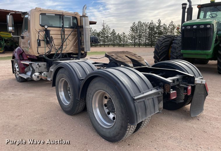 image for item DN4587 2011 International ProStar Plus 122  semi truck