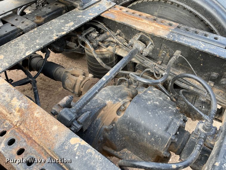 image for item DN4587 2011 International ProStar Plus 122  semi truck