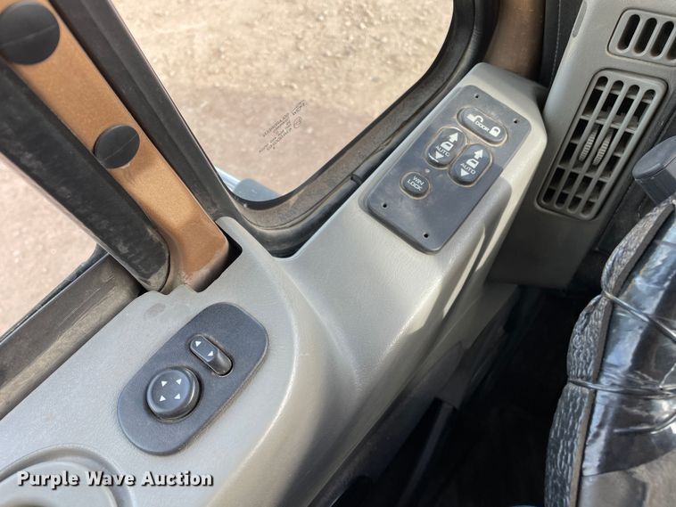 image for item DN4587 2011 International ProStar Plus 122  semi truck