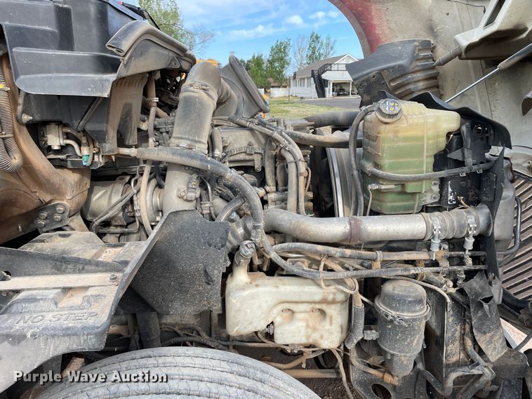 image for item DN4587 2011 International ProStar Plus 122  semi truck