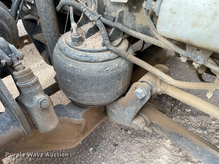 image for item DN4587 2011 International ProStar Plus 122  semi truck