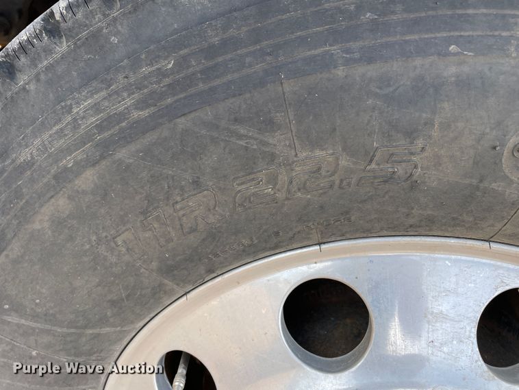 image for item DN4587 2011 International ProStar Plus 122  semi truck