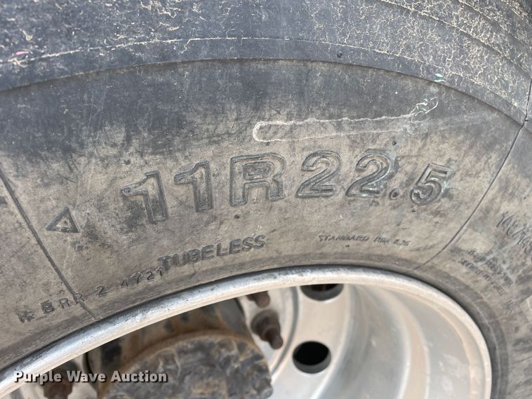 image for item DN4587 2011 International ProStar Plus 122  semi truck