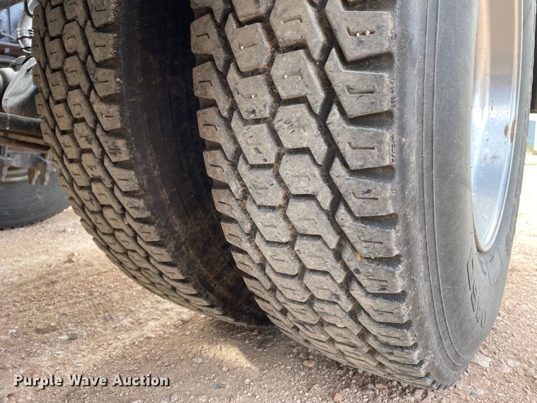 image for item DN4587 2011 International ProStar Plus 122  semi truck