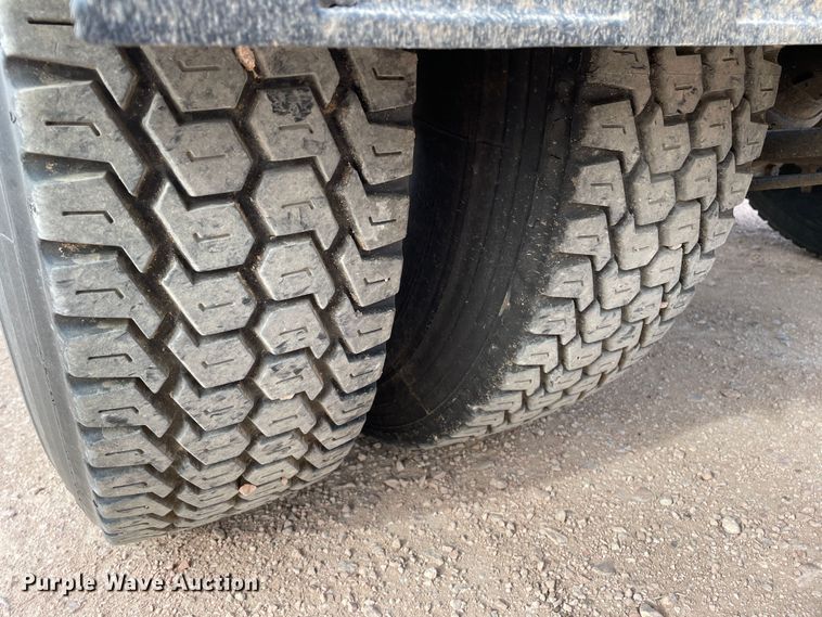 image for item DN4587 2011 International ProStar Plus 122  semi truck