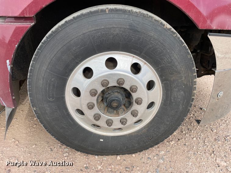 image for item DN4587 2011 International ProStar Plus 122  semi truck