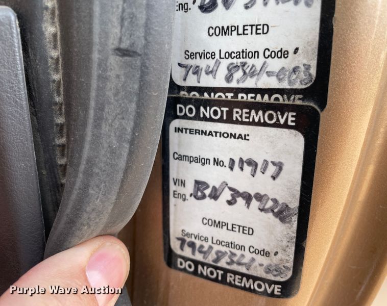 image for item DN4587 2011 International ProStar Plus 122  semi truck