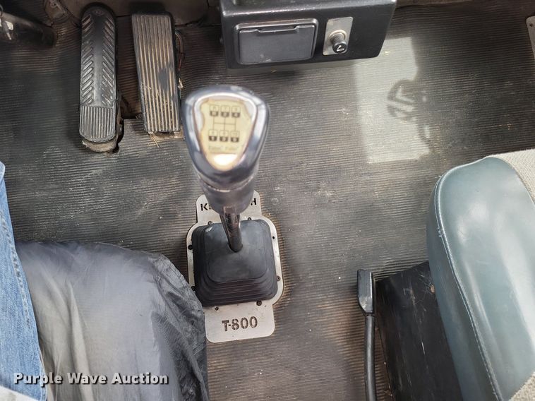 image for item DO3643 1998 Kenworth T800  semi truck