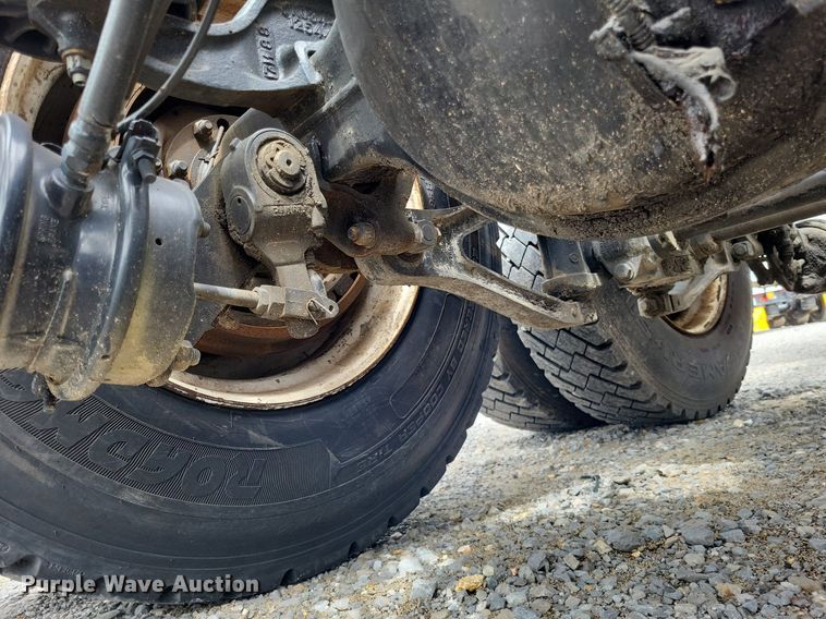 image for item DO3643 1998 Kenworth T800  semi truck