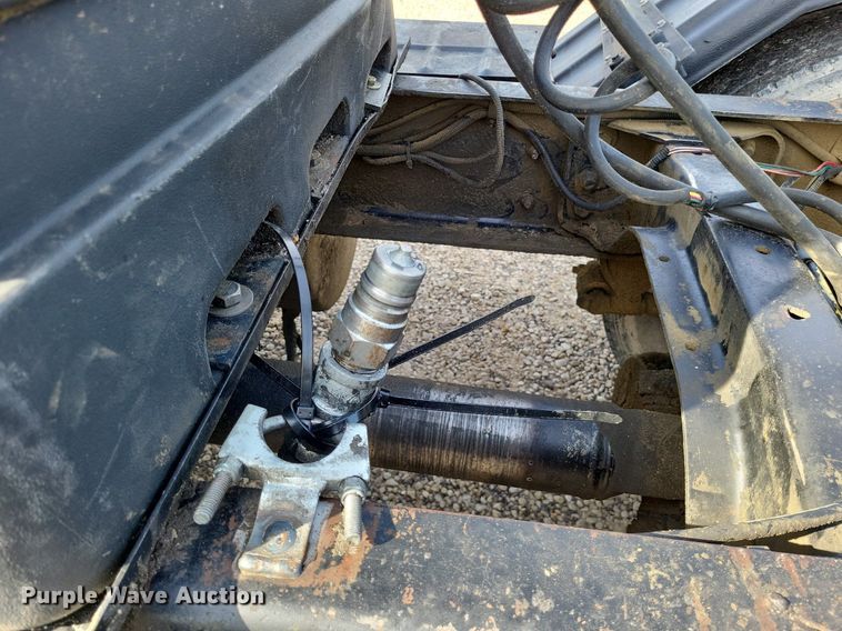 image for item DO3644 1993 Ford Aeromax L9000  semi truck