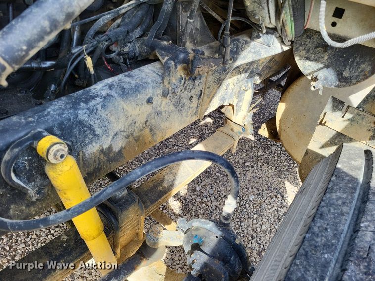 image for item DO3644 1993 Ford Aeromax L9000  semi truck