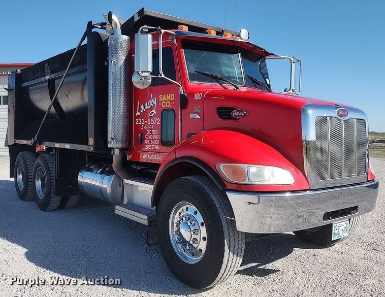 image for item DQ0488 2010 Peterbilt 340  dump truck