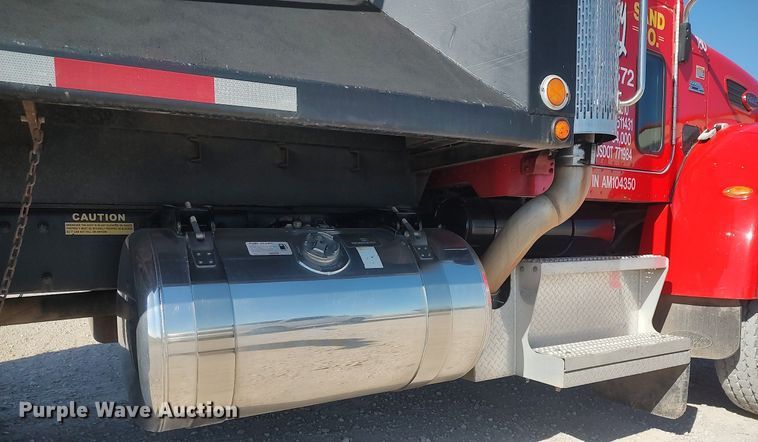 image for item DQ0488 2010 Peterbilt 340  dump truck