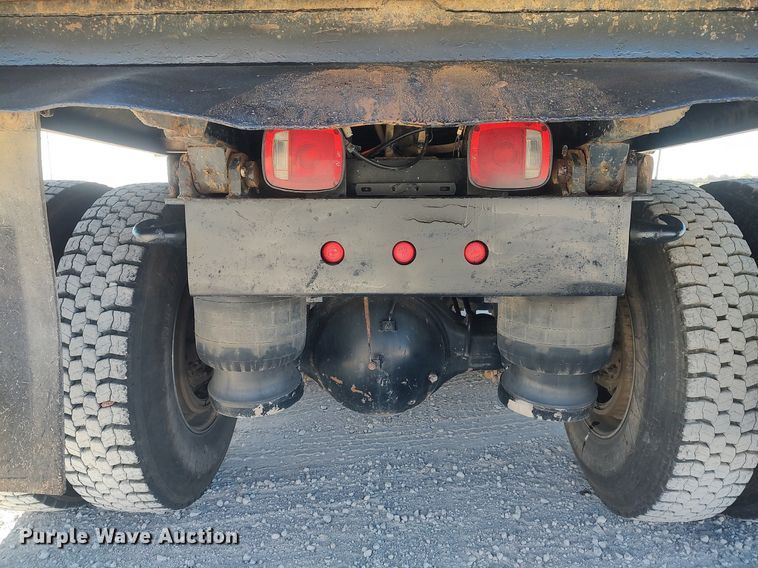 image for item DQ0488 2010 Peterbilt 340  dump truck