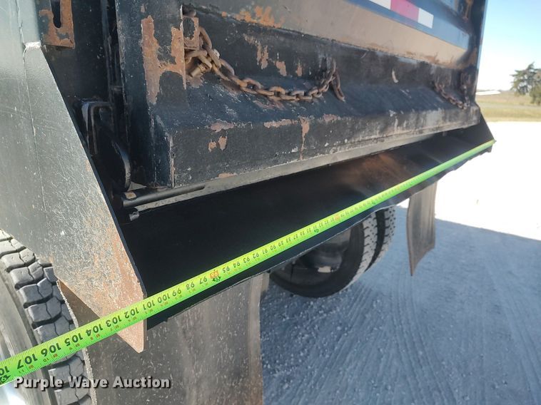 image for item DQ0488 2010 Peterbilt 340  dump truck