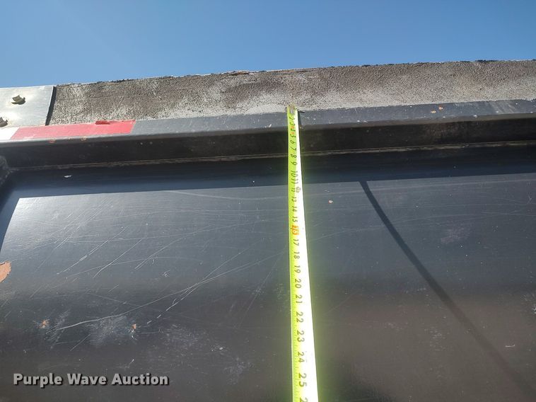 image for item DQ0488 2010 Peterbilt 340  dump truck