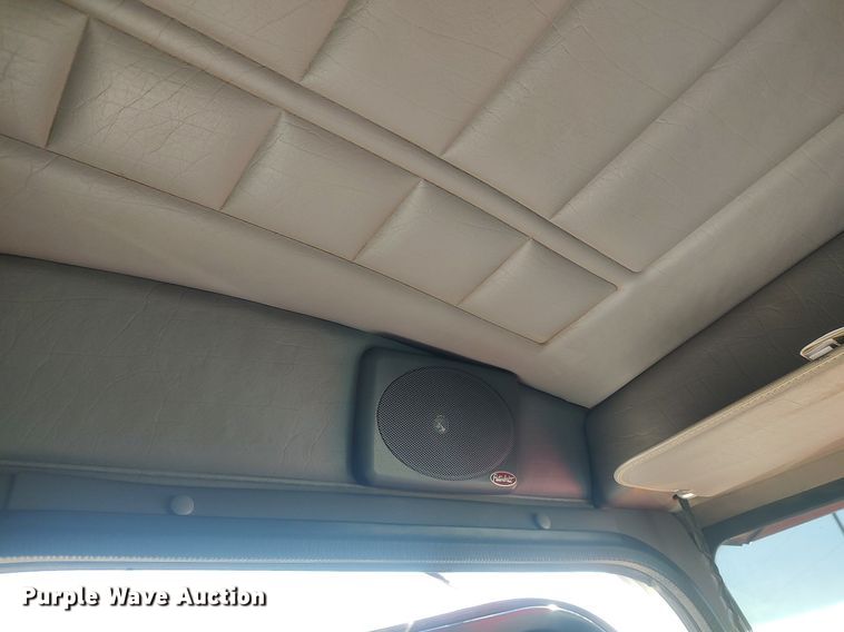 image for item DQ0488 2010 Peterbilt 340  dump truck