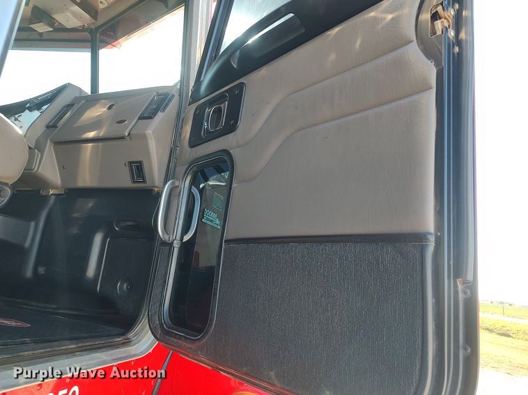 image for item DQ0488 2010 Peterbilt 340  dump truck