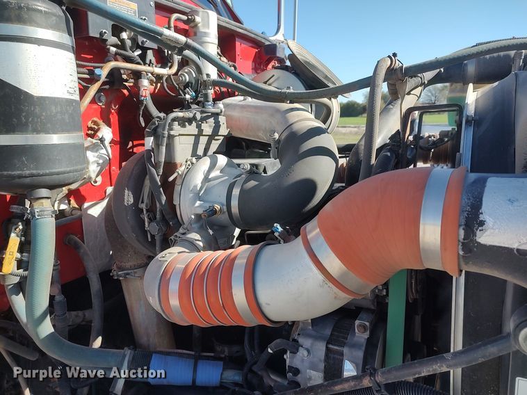 image for item DQ0488 2010 Peterbilt 340  dump truck