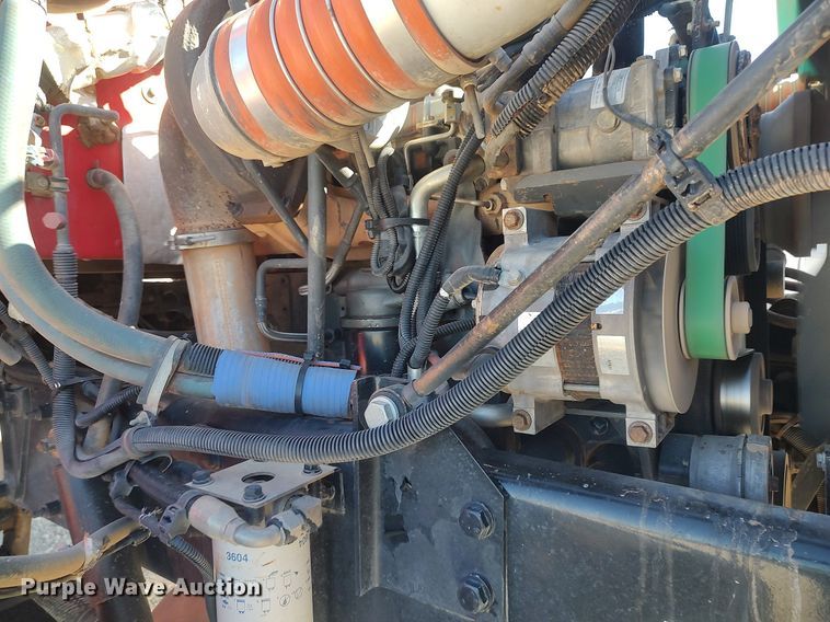 image for item DQ0488 2010 Peterbilt 340  dump truck