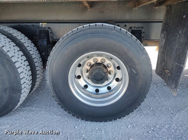 image for item DQ0488 2010 Peterbilt 340  dump truck