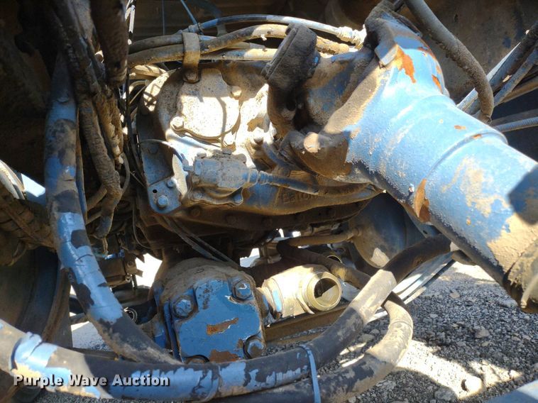 image for item DQ1664 1996 Mack CH613  truck cab and chassis