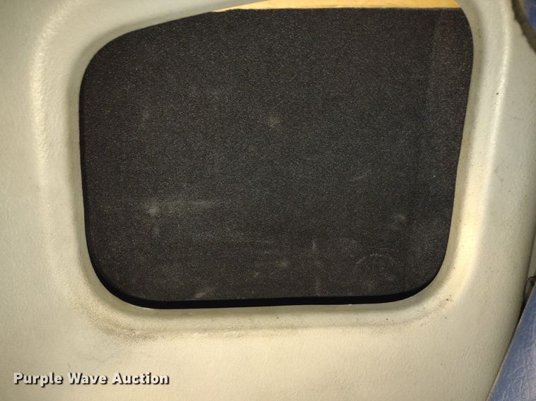 image for item DQ1687 2007 Freightliner Columbia  semi truck