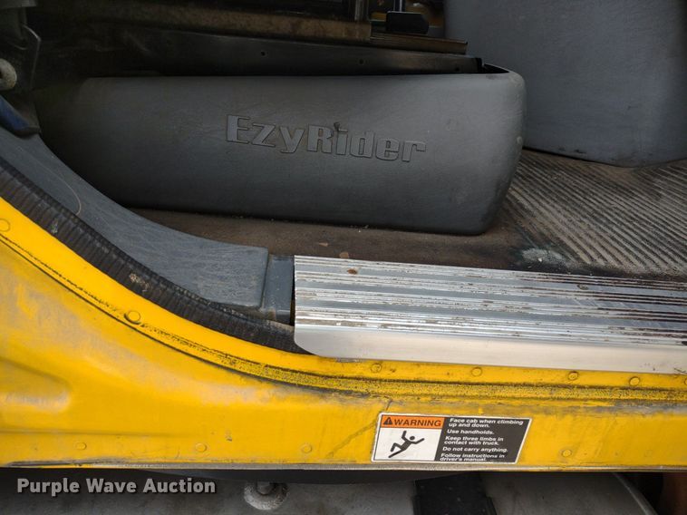 image for item DQ1687 2007 Freightliner Columbia  semi truck