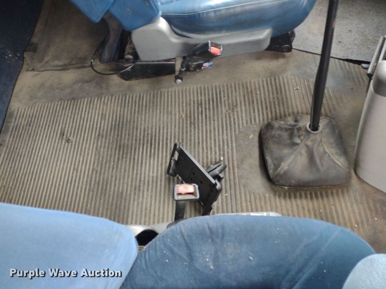 image for item DQ1687 2007 Freightliner Columbia  semi truck