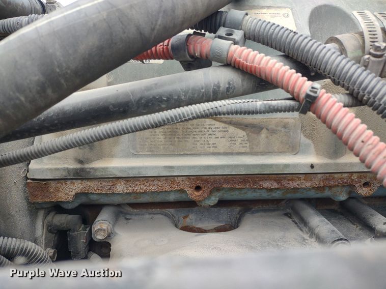 image for item DQ1687 2007 Freightliner Columbia  semi truck