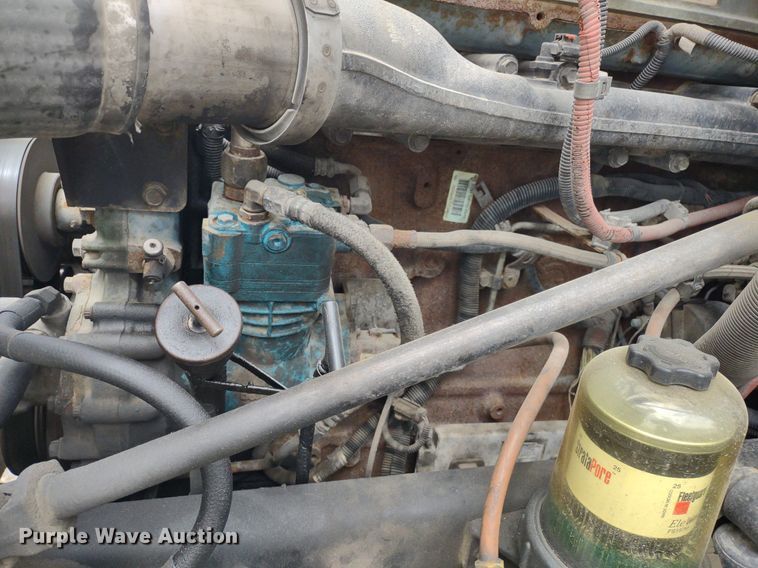 image for item DQ1687 2007 Freightliner Columbia  semi truck