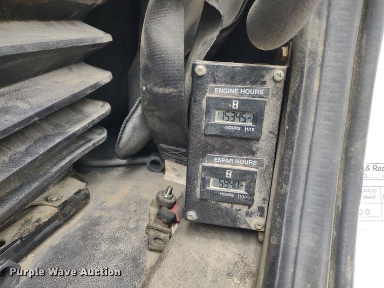 image for item DQ1688 2015 Freightliner Cascadia  semi truck