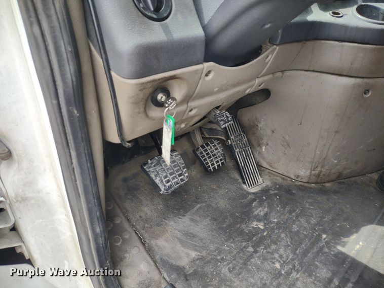 image for item DQ1688 2015 Freightliner Cascadia  semi truck