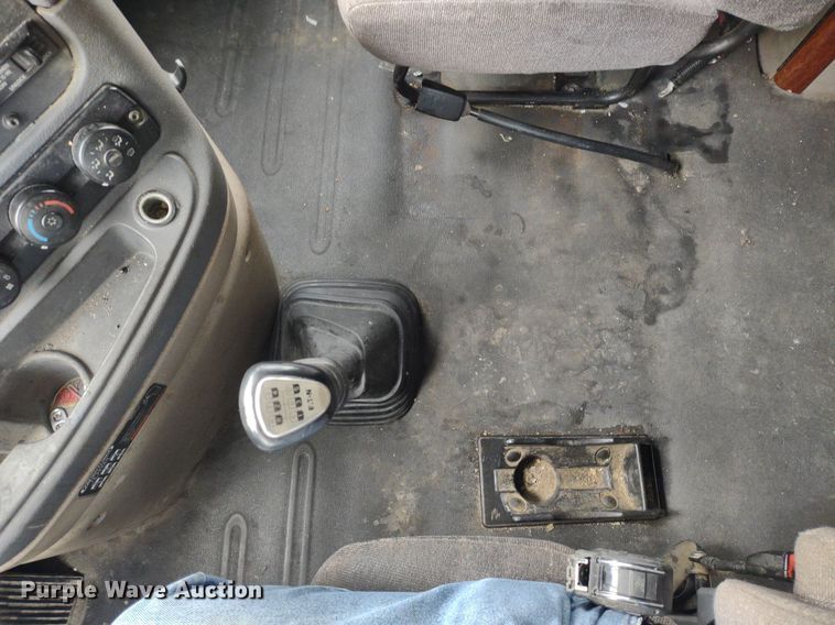 image for item DQ1688 2015 Freightliner Cascadia  semi truck