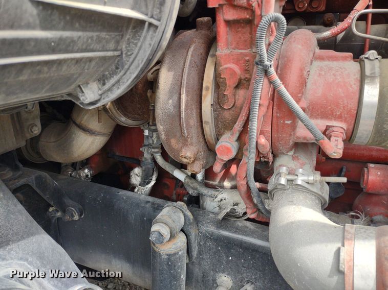 image for item DQ1688 2015 Freightliner Cascadia  semi truck