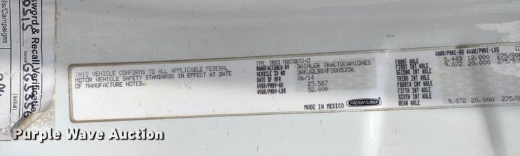 image for item DQ1688 2015 Freightliner Cascadia  semi truck