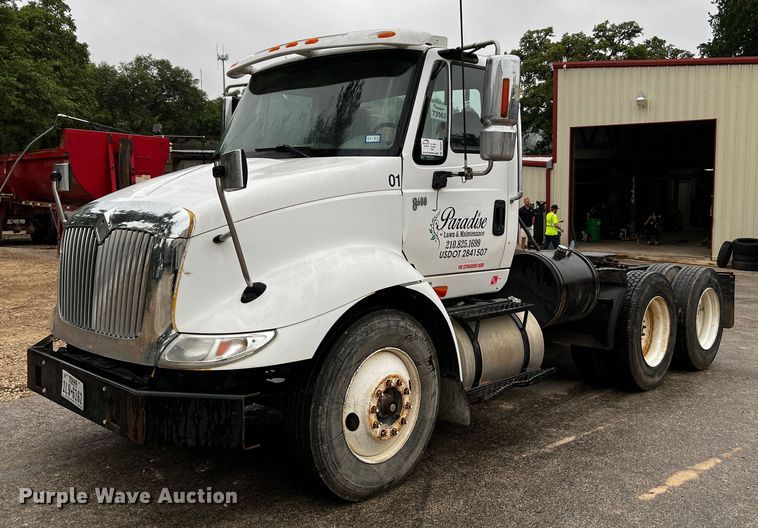 image for item DQ2031 2007 International 8600  semi truck