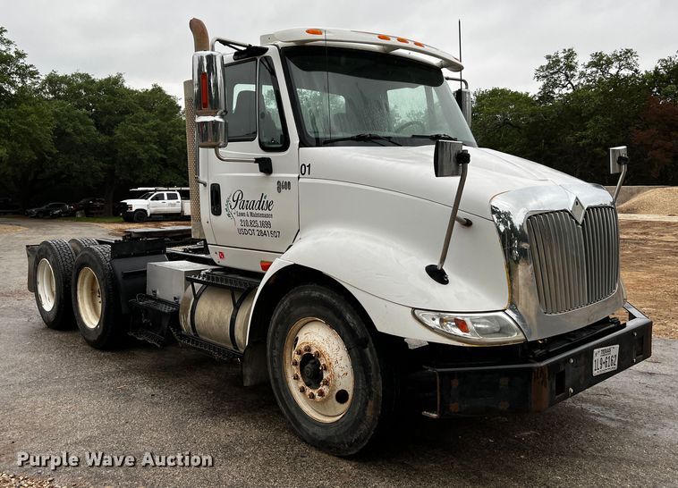 image for item DQ2031 2007 International 8600  semi truck