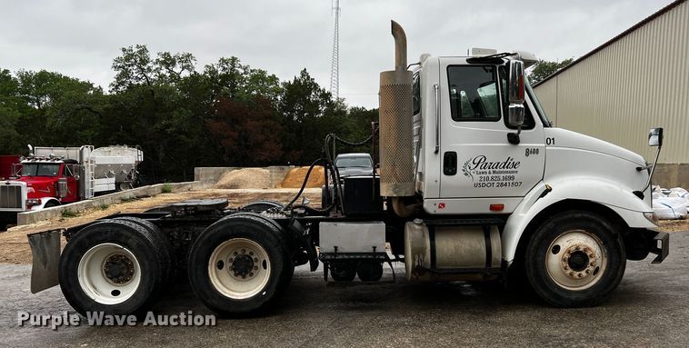 image for item DQ2031 2007 International 8600  semi truck