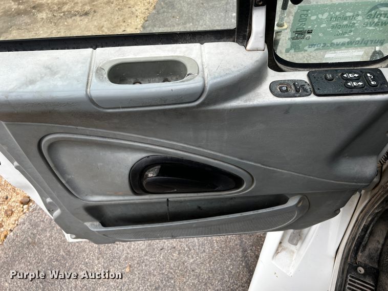 image for item DQ2031 2007 International 8600  semi truck