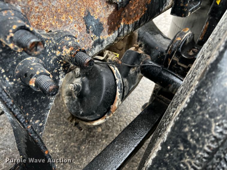 image for item DQ2031 2007 International 8600  semi truck