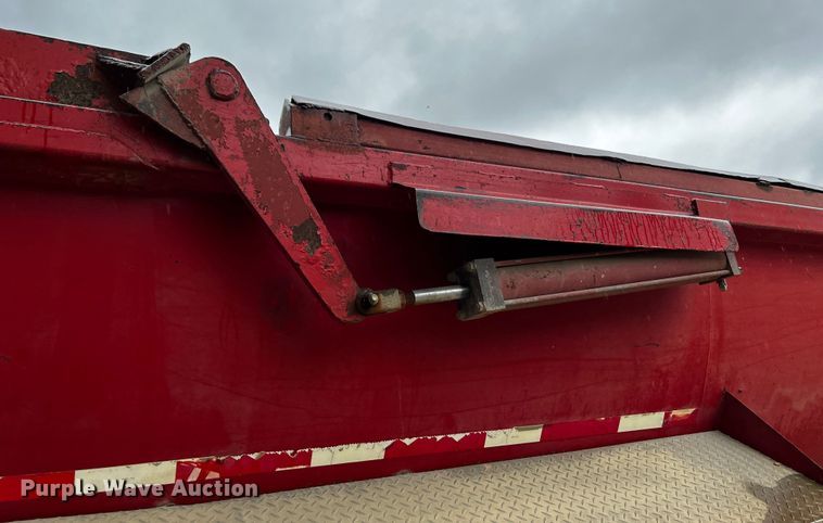image for item DQ2033 1999 Clement RKHL3226  end dump trailer